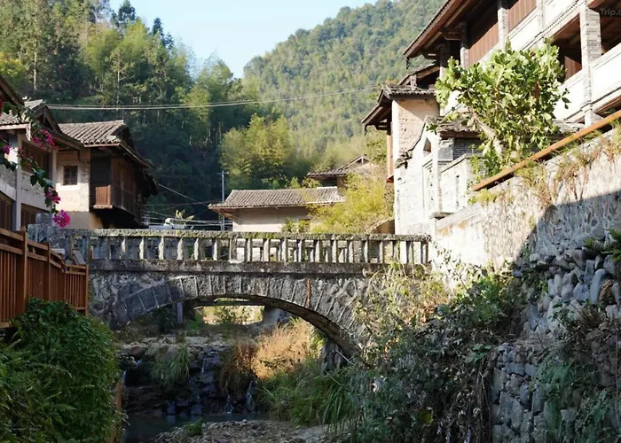 Tsingpu Tulou Retreat 青普文化行馆 南靖土楼店