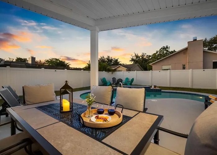 Luxe Getaway W Pool, Games & Fun Vibes