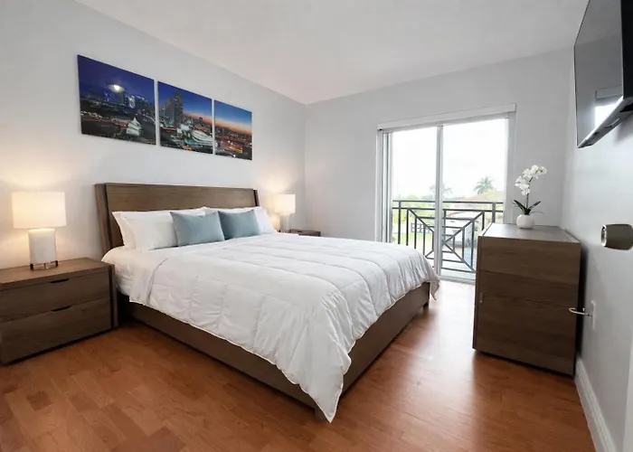 Villa Miami Lakes