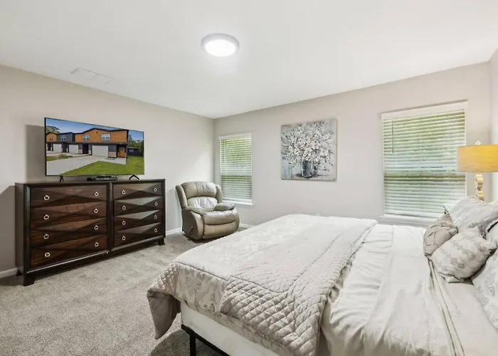 Isabella Ct Townhome
