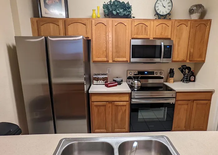 3 Bedroom Condo With Water Park & Fantastic Pool Only Minutes To Walt Disney World'S Front Gate!!!