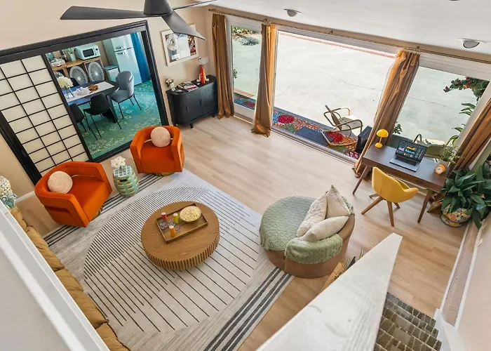 The Malibu Retreat Guest House - Salt Water Pool & Jacuzzi, Nature Oasis