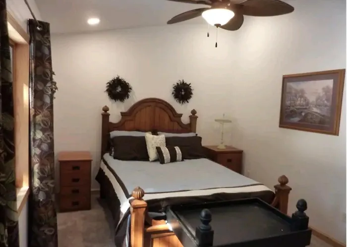 Ponderosa Hideaway-Atv, Hiking, Snowmobiling, Hunting & Casino Fun
