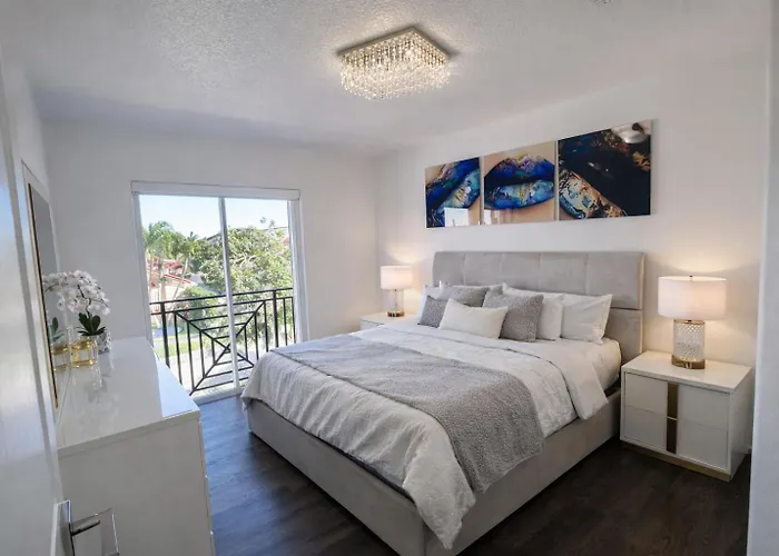 Villa Miami Lakes 2
