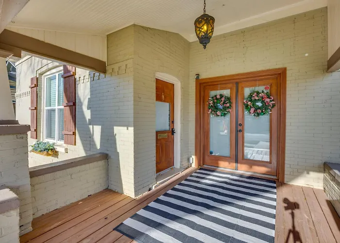 Walk To Dtwn: Colorful Canon City Home W/ Grill!
