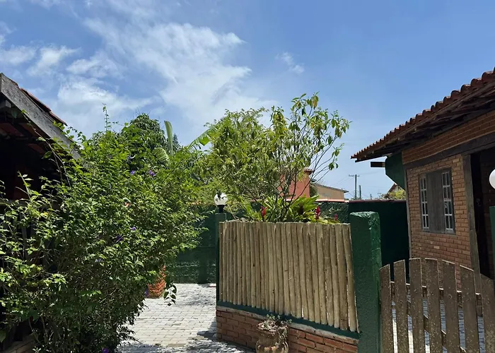 Lua Chalés 14 chalés equipados com churrasqueira individua , piscina e hidro incluindo café da manhã servido no quarto , roupa de cama, toalhas de banho e de praia a apenas 600 metros da praia de Maresias