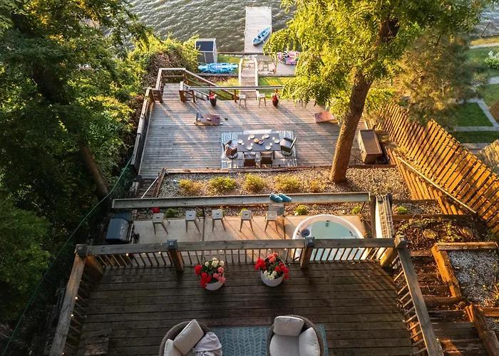 Cozy Lakefront Aframe W Hot Tub & Dock