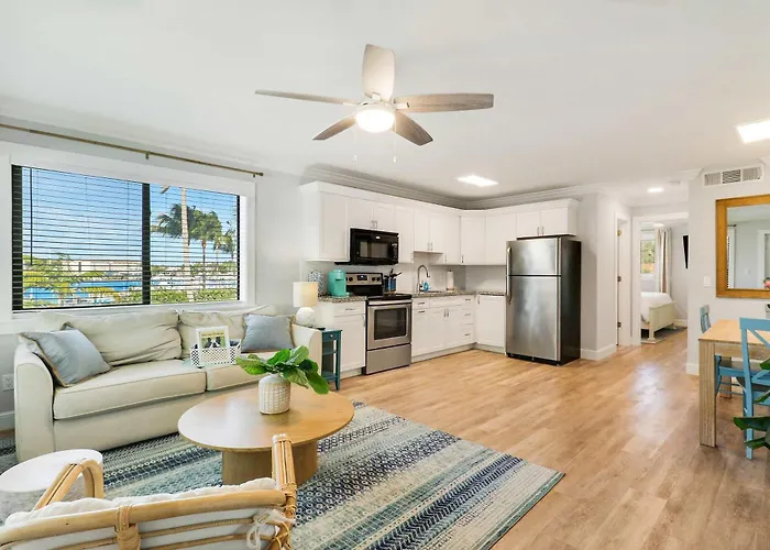 Sailfish Suites 7 - Waterfront Lodging