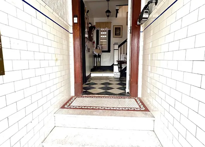 The Wadsworth Suite A2