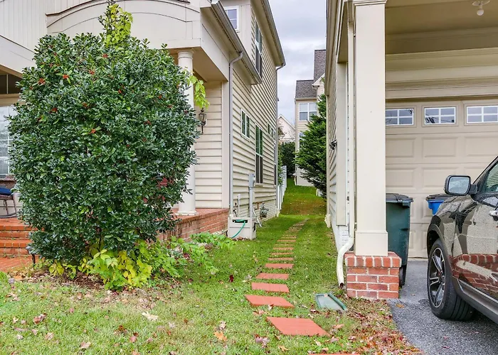 Clarksburg Getaway Near Dc + Baltimore Sights!