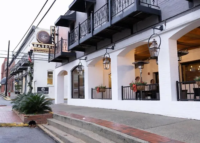 The Post Loft- In The Heart Of Downtown Statesboro