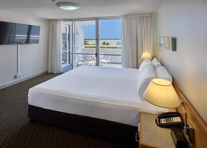 Cairns Harbourside Hotel