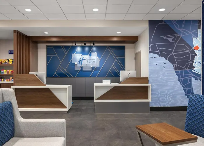 Holiday Inn Express & Suites Phoenix - Midtown, An Ihg Hotel