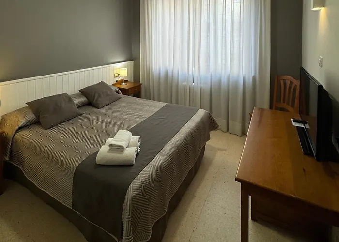 Hotel Isabel De Segura