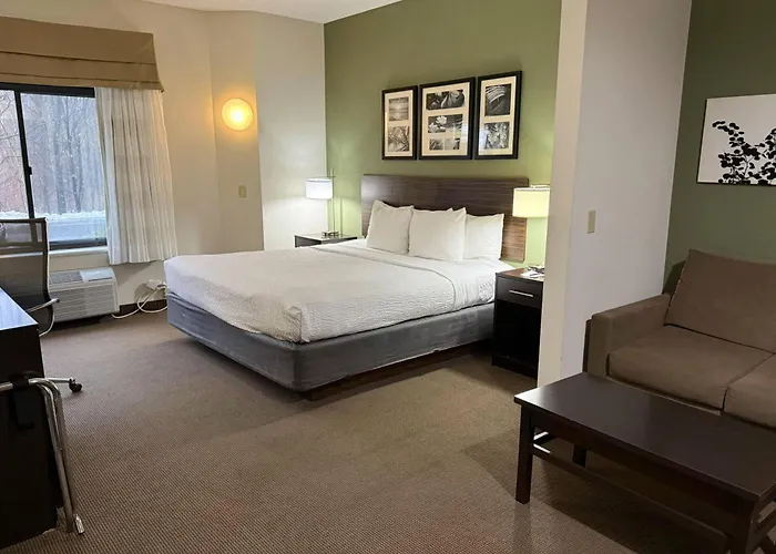 Sleep Inn & Suites Queensbury - Lake George