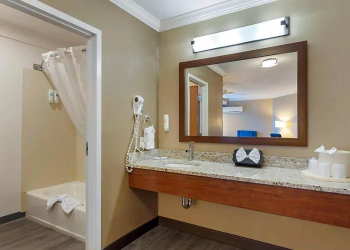Comfort Inn & Suites Ocean Shores