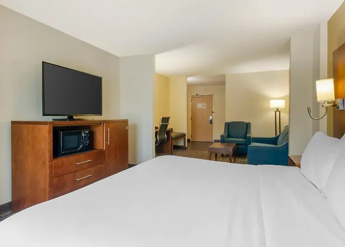 Comfort Suites Lady Lake - The Villages