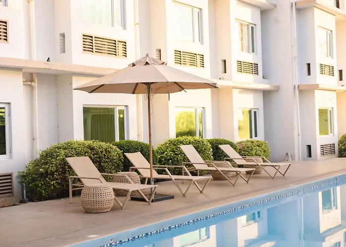 Microtel By Wyndham South Forbes Near Nuvali