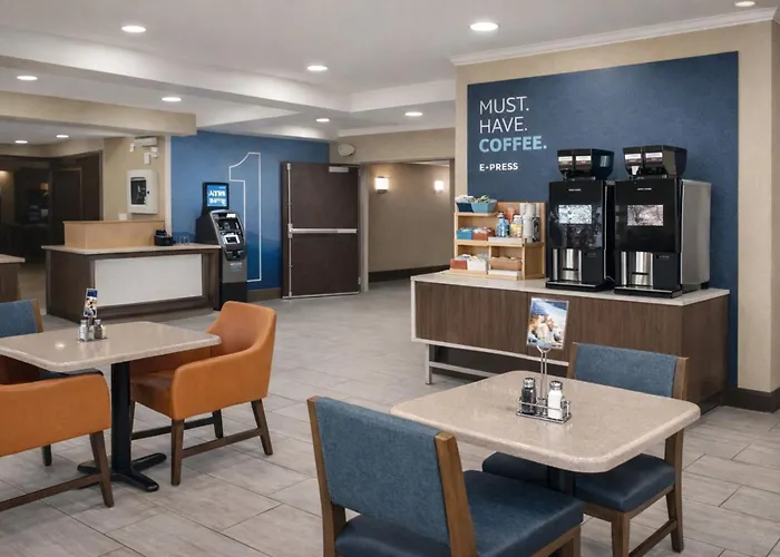 Holiday Inn Express Hotel & Suites St. Paul - Woodbury By Ihg