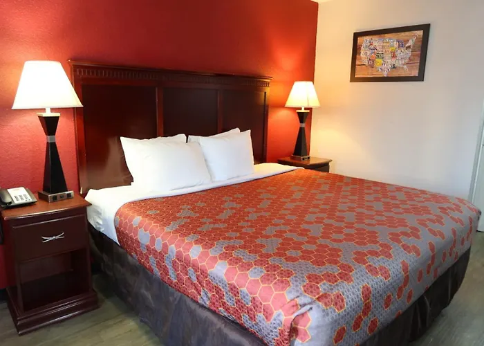Econo Lodge Inn & Suites Evergreen