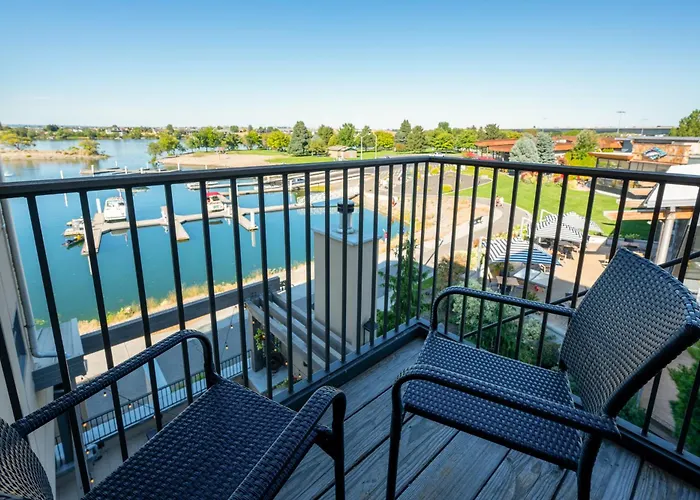 The Lodge At Columbia Point