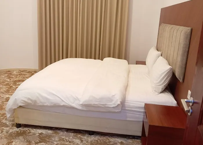 شقق القارات السبع المخدومة