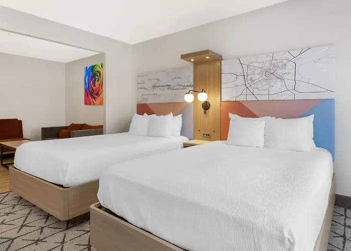 Best Western Plus Rose City Conference Center Inn