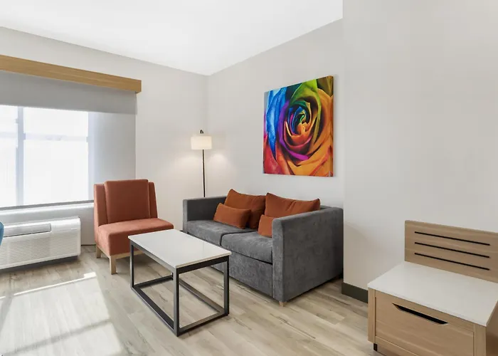 Best Western Plus Rose City Conference Center Inn