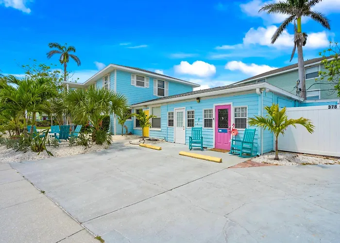 Key West Villa 3 Min To #1 Beach • Pool • Bbq