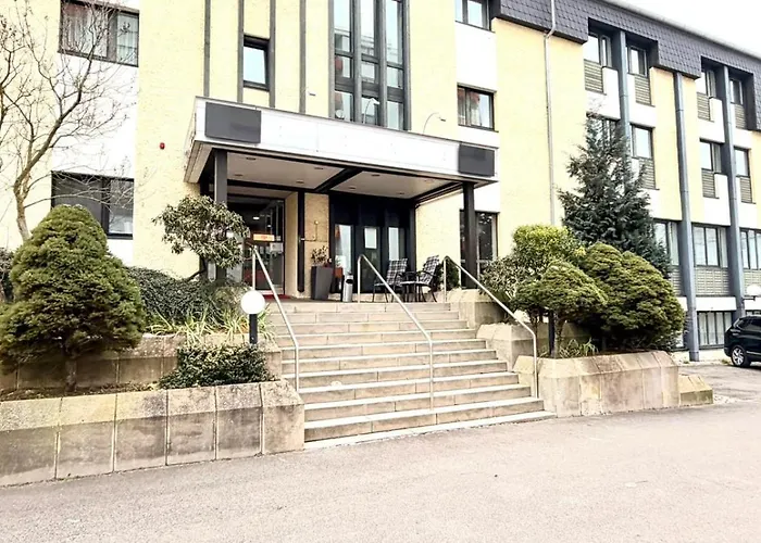 Roomie Hotel