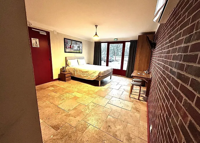 Logis Hotel Les 200 Bornes