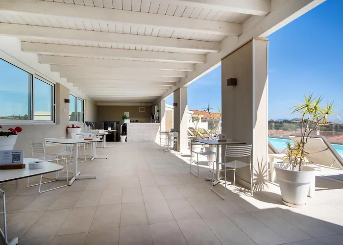 Isa - Hotel With Panoramic Swimming Pool In Porto San Paolo Just 850 Mt From The Sea