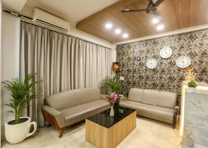 Hotel Emerald Suites By Aura