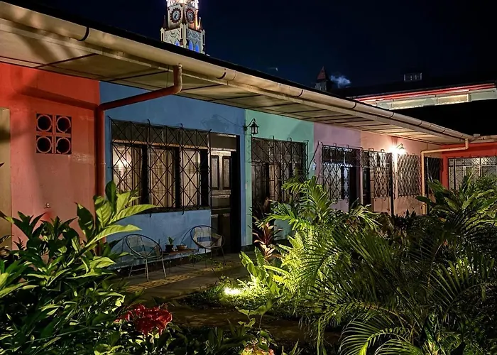 Hotel La Casa Del Paucar