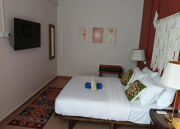 Sunset Beach Retreat&Beach Bistro