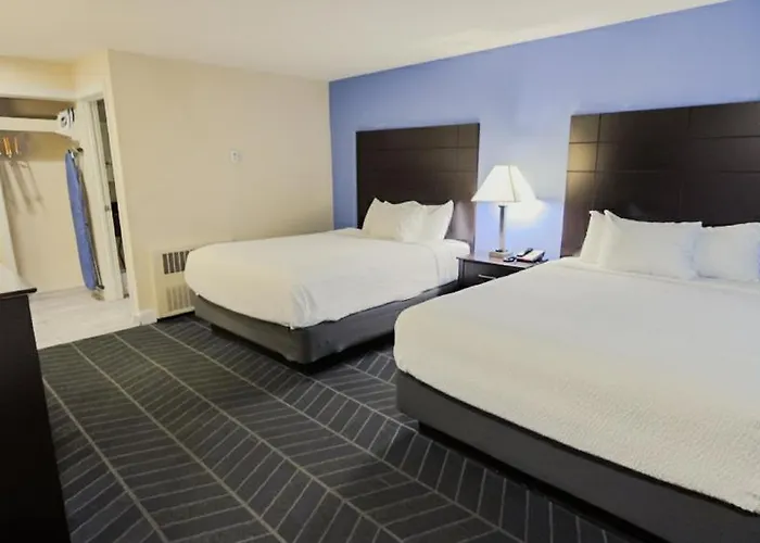 Beacon Inn & Suites