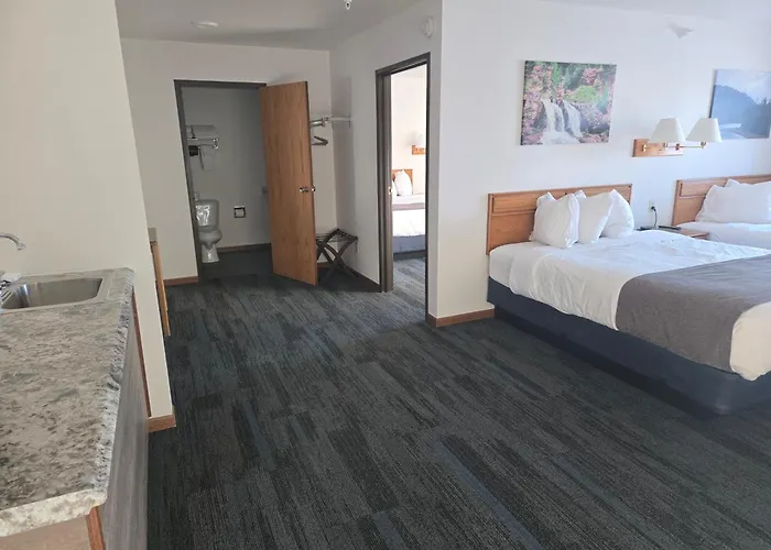 Can Am Inn