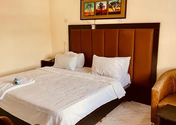 Pinewood Hotel