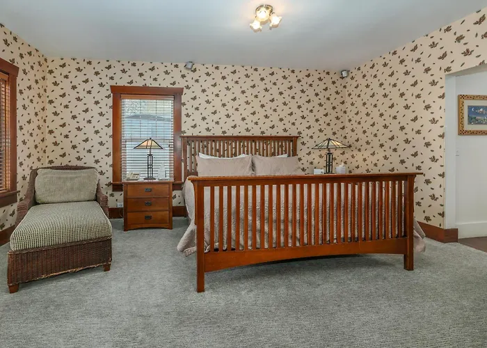 Old Rock Church Bed And Breakfast