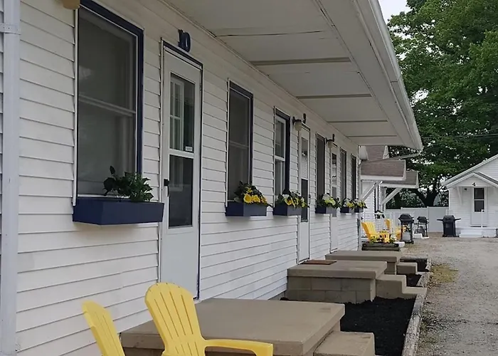 Dockside Lake Resort