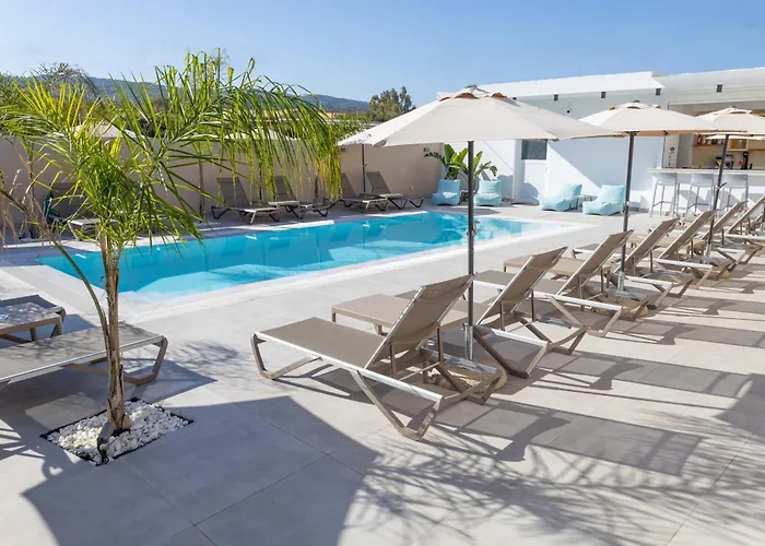 Ippocrates Hotel Apartments & Restaurant