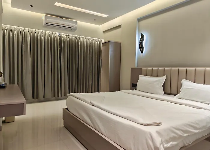 Hotel Gokul Inn & Banquet
