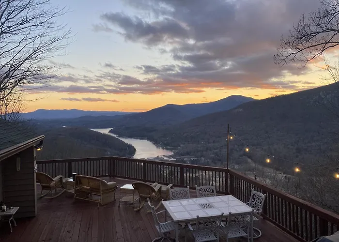 Sunset Retreat - Big Deck, Mountain & Lake Lure Views!