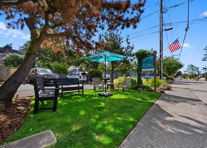 Beaches Inn Townhomes
