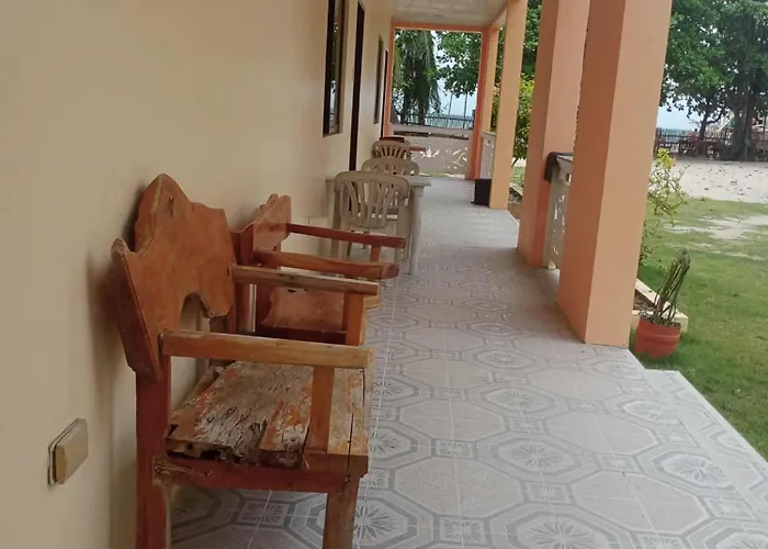 Crisols Beach Resort Malapascua Island