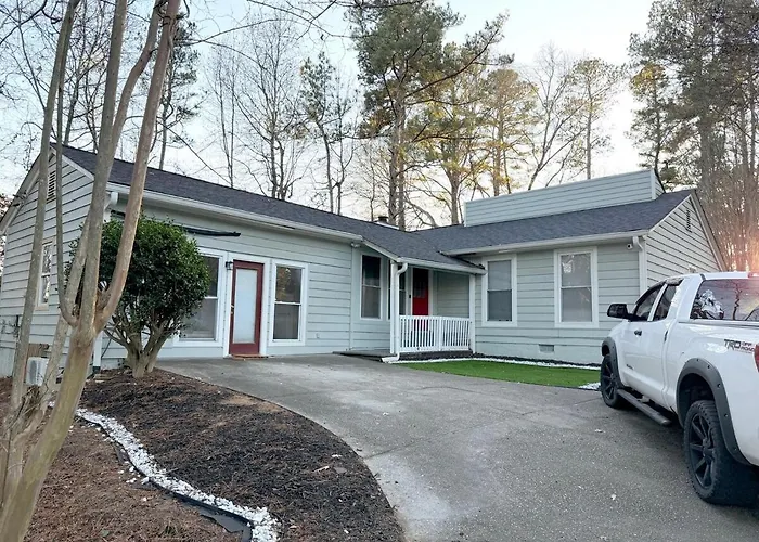 Cozy Home In Lawrenceville
