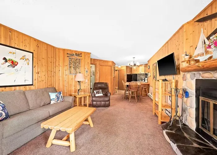 Slopeside North Shore Views | Ski-In/Ski-Out | Hot Tub