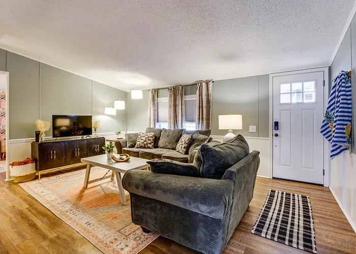 Fall & Winter Port Austin Retreat W/ Fire Pit