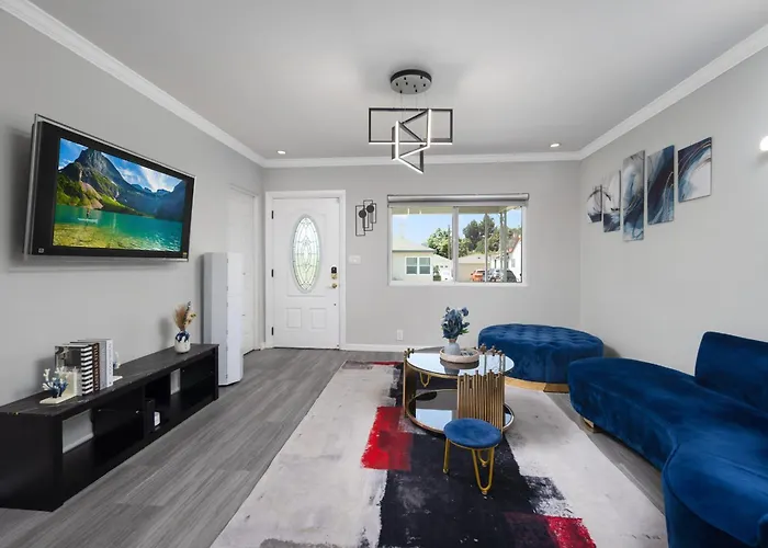 Pasadena Charming Vacation Home With Hot Jacuzzi