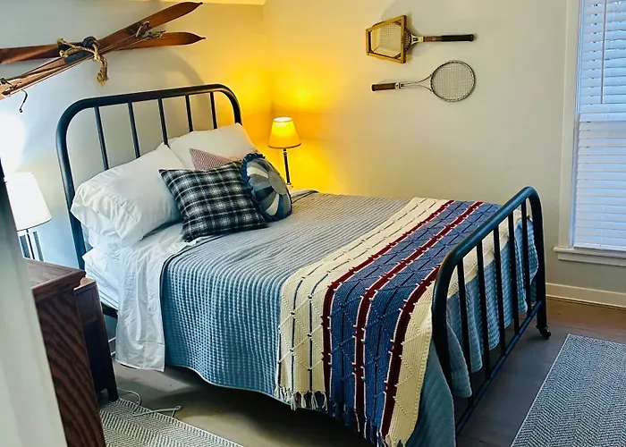 The Birchwood - At Twin Pines-Walk To The Lake!